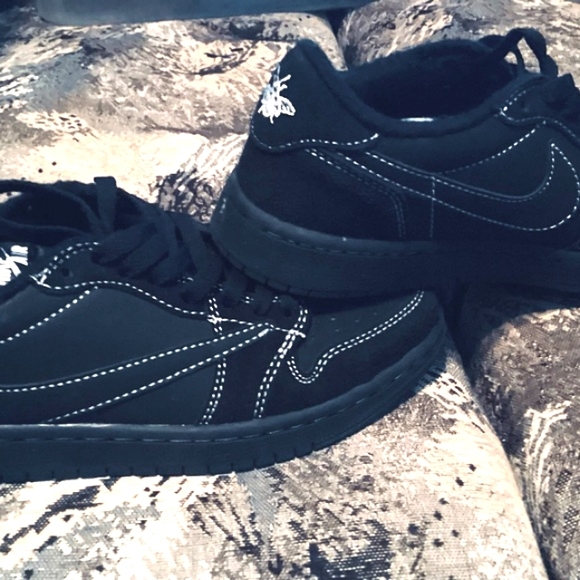 AJ1 Travis Scott Phantom Black- Ask for size - Picture 1 of 5